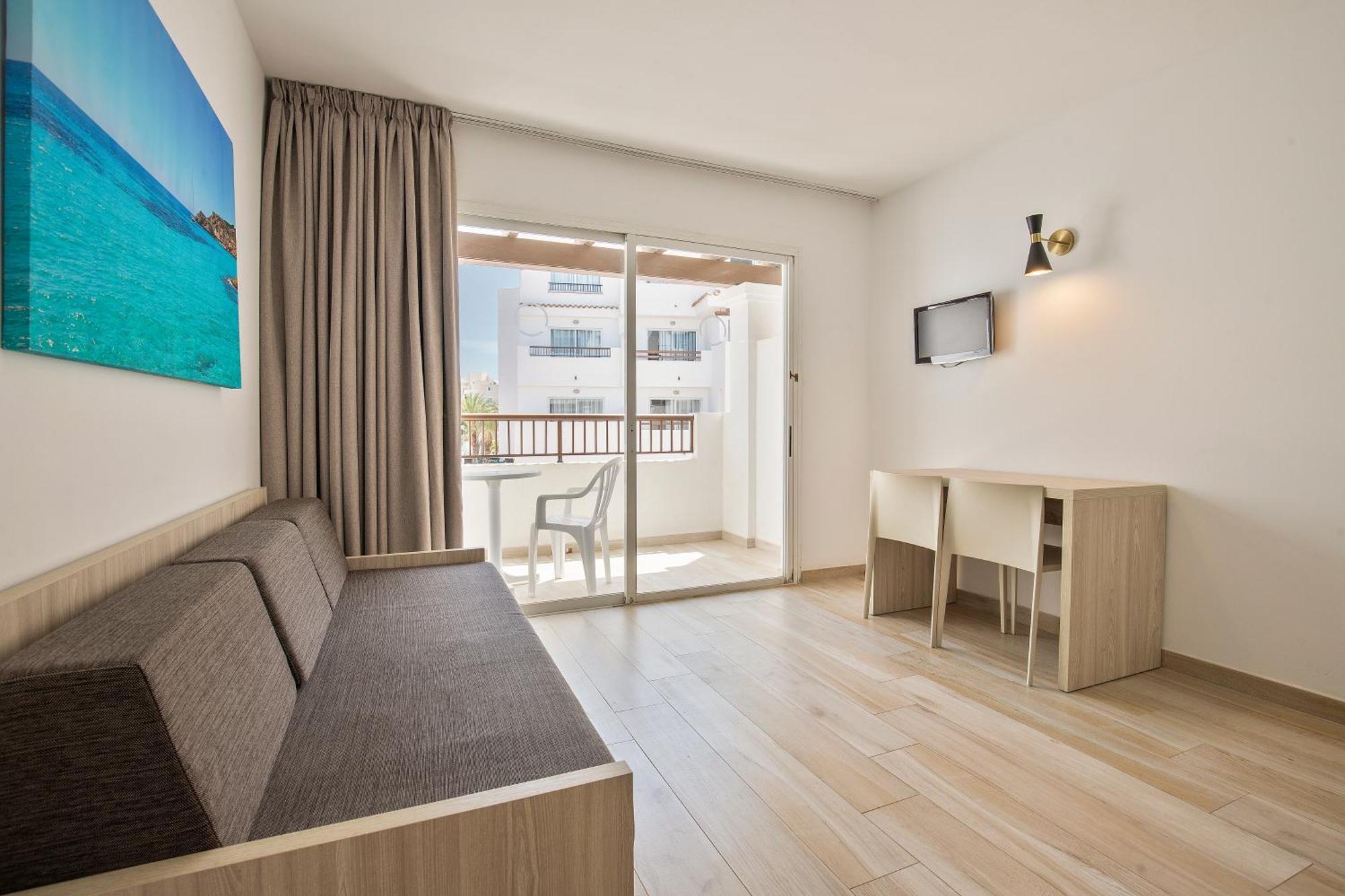 Sunside Ibiza Studios - Only Adults- Formerly Known As Central Park Sant Antoni de Portmany Exterior foto