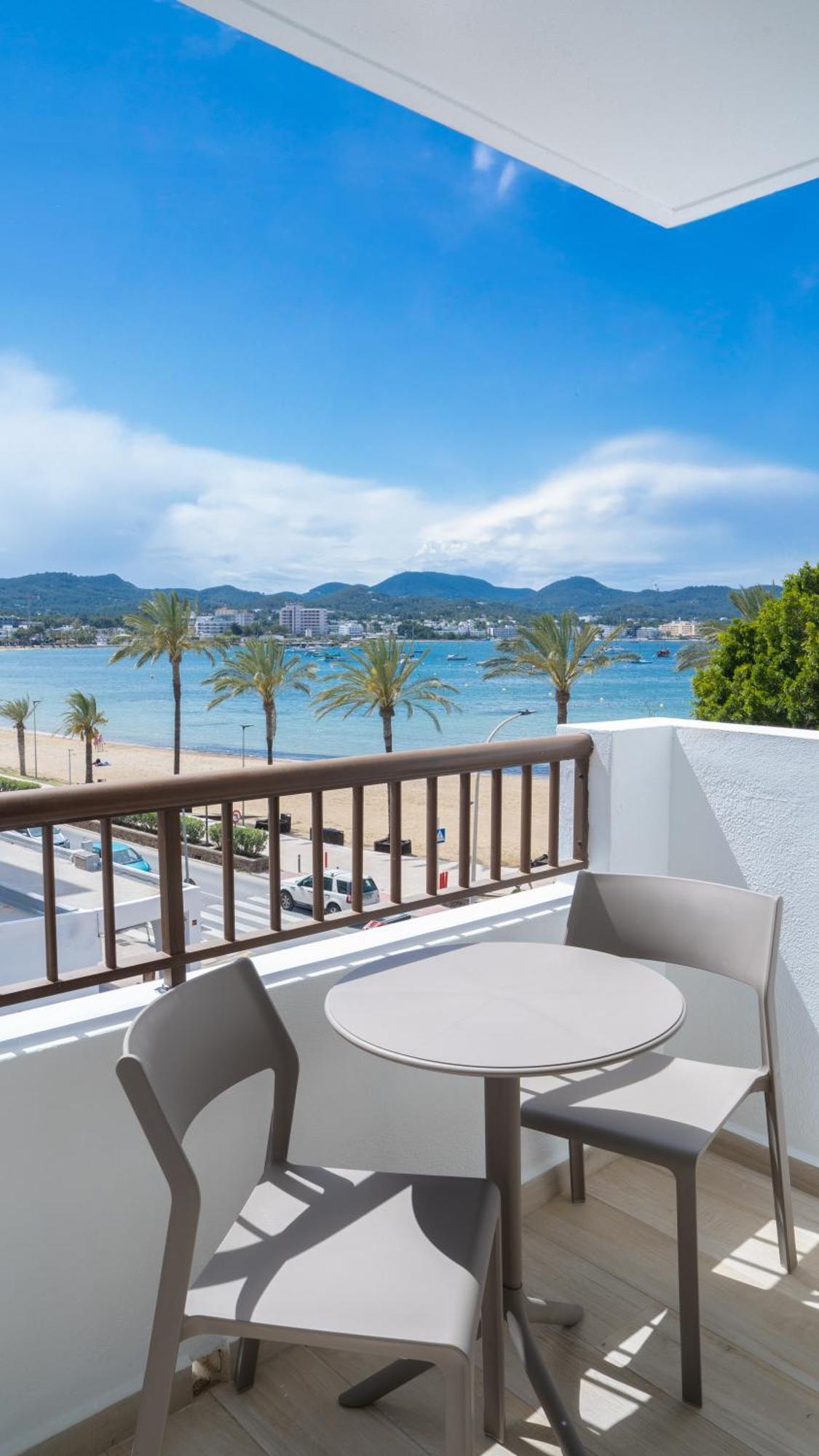 Sunside Ibiza Studios - Only Adults- Formerly Known As Central Park Sant Antoni de Portmany Exterior foto