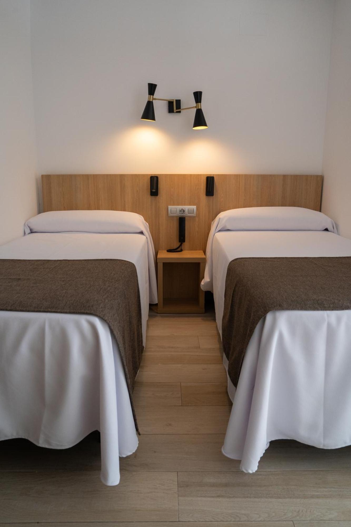 Sunside Ibiza Studios - Only Adults- Formerly Known As Central Park Sant Antoni de Portmany Exterior foto